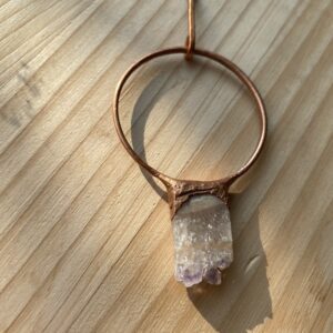 Alternative view of Halsketting met amethist hanger