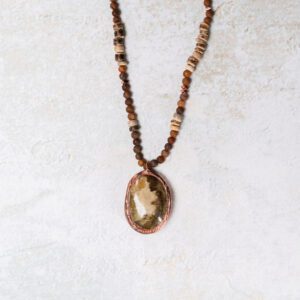 Halsketting  met agaat en versteend hout