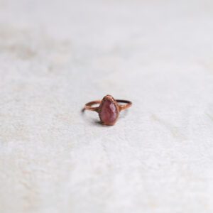 Ring met roze amethist