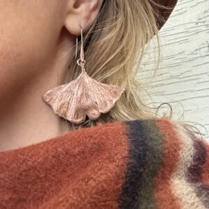 Alternative view of Oorbellen van ginkgo blad